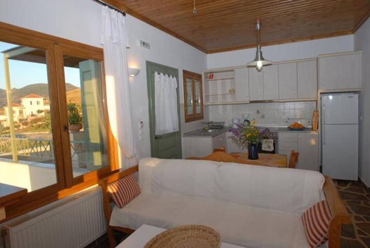 Birds Bay Resort Petra  Quarto foto